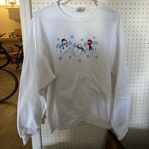 🕘. Vintage 90s sweater